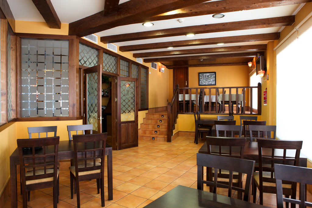 Hotel Rocio บียาฟรังกา เด กอร์โดบา ภายนอก รูปภาพ