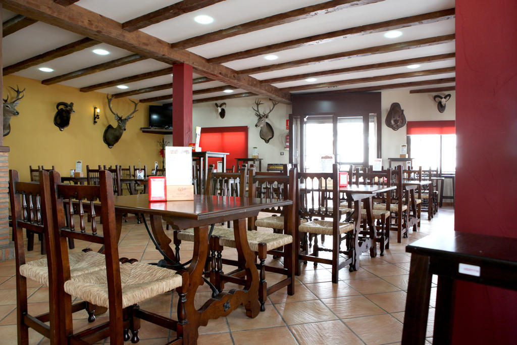 Hotel Rocio บียาฟรังกา เด กอร์โดบา ภายนอก รูปภาพ