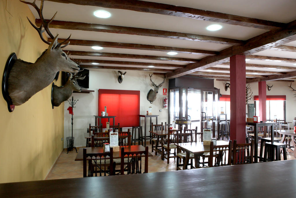 Hotel Rocio บียาฟรังกา เด กอร์โดบา ภายนอก รูปภาพ