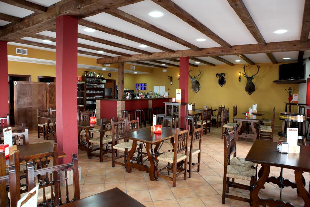 Hotel Rocio บียาฟรังกา เด กอร์โดบา ภายนอก รูปภาพ