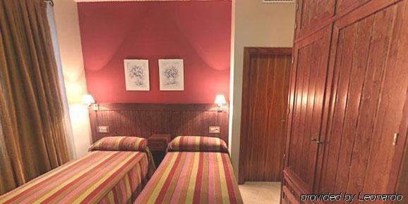 Hotel Rocio บียาฟรังกา เด กอร์โดบา ภายนอก รูปภาพ