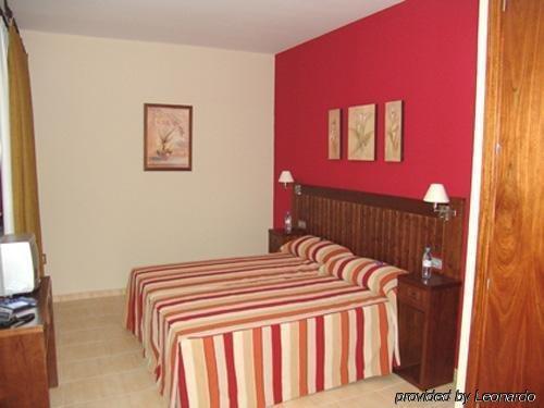 Hotel Rocio บียาฟรังกา เด กอร์โดบา ภายนอก รูปภาพ